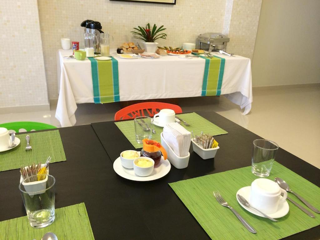 Oyo Ecosuites Hotel Manaus Exterior photo
